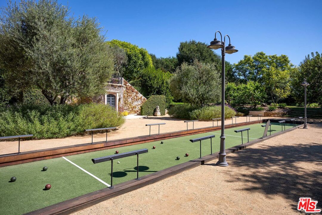 531 Barnaby Road Los Angeles, CA 90077 - Photo 25 of 28 a view of a two chairs in the roof deck