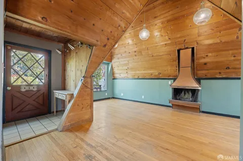 a view of entryway with a front door