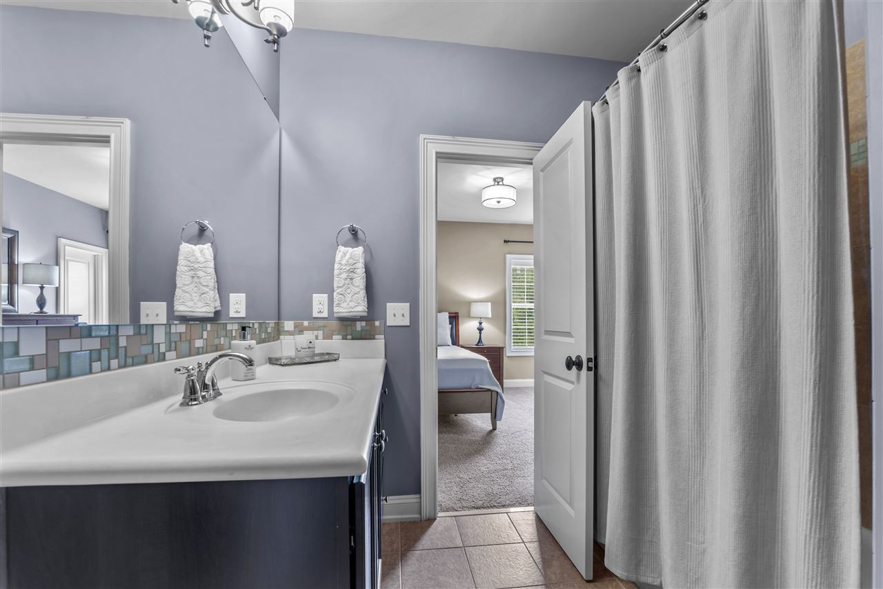 9120 Concord Hill Court Raleigh, NC 27613 - Photo 20 of 30 Bathroom