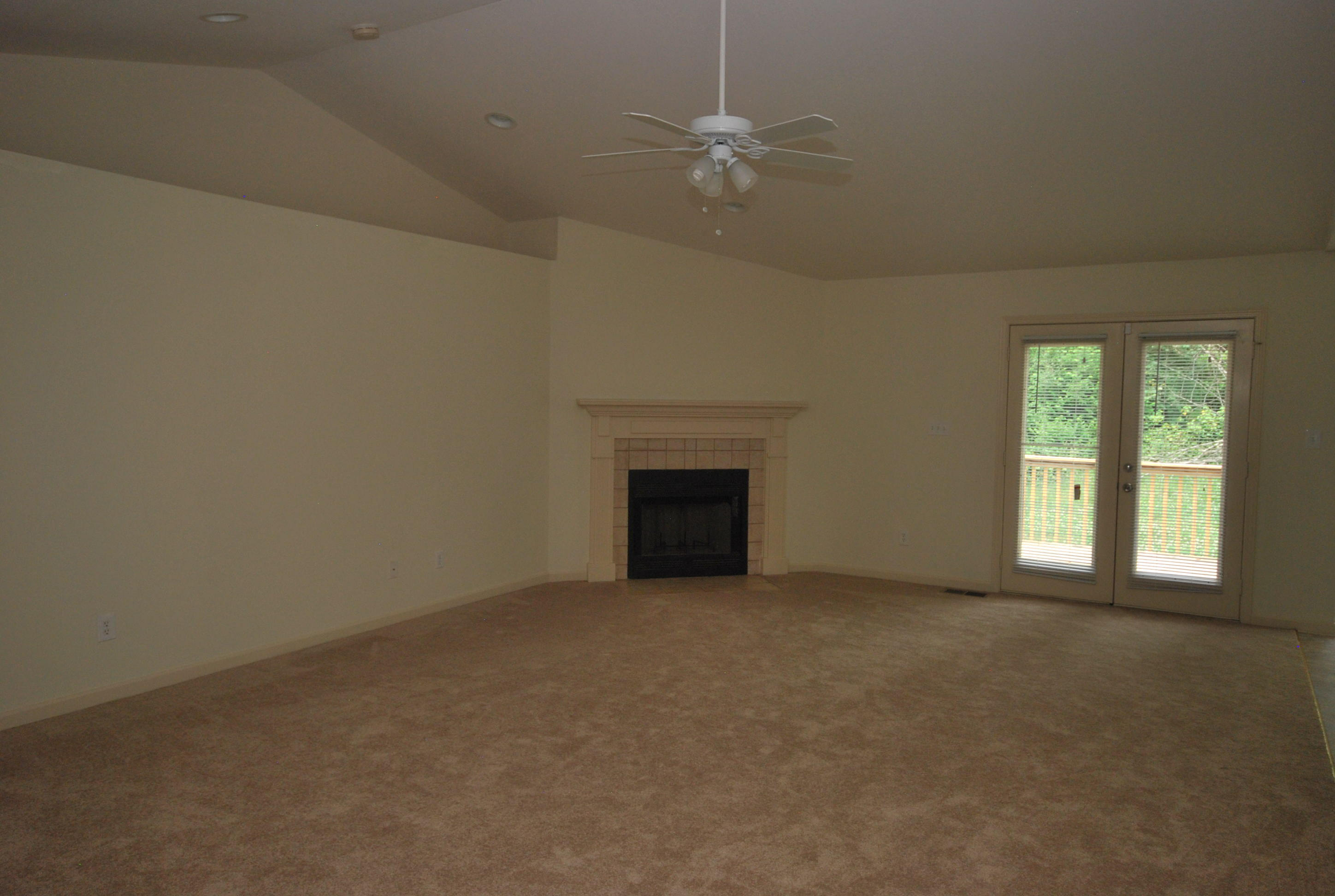 4413 Royalview Road Knoxville, TN 37921 - Photo 2 of 11 02