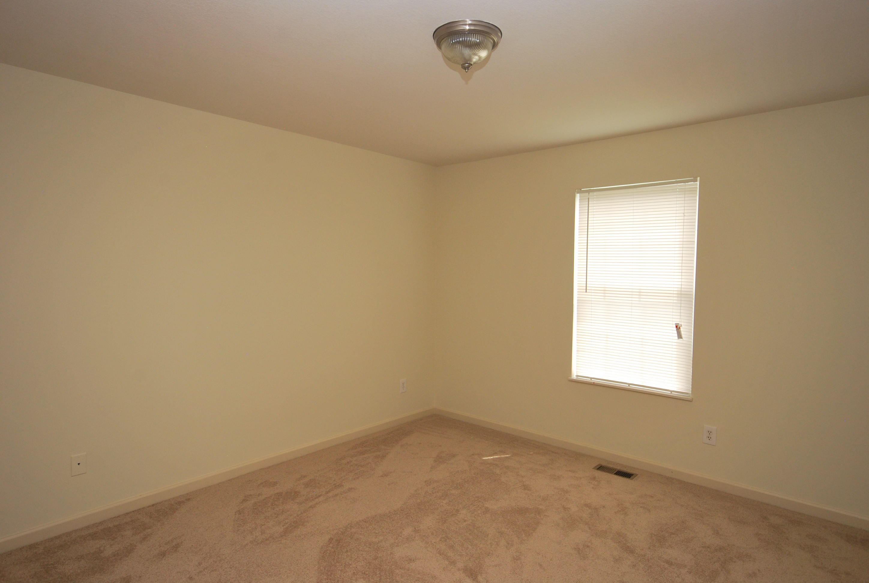 4413 Royalview Road Knoxville, TN 37921 - Photo 9 of 11 09