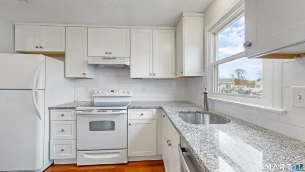$299,900 | 115 Carriage Path South, Unit 115, Milford, CT 06460