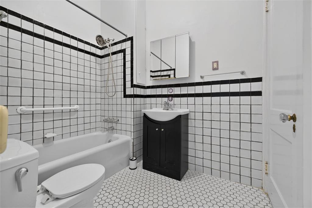 582 Clifton Road Northeast Atlanta, GA 30307 - Photo 38 of 49