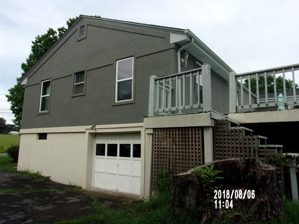 852 Gray Station Road Gray, TN 37615 - Photo 2 of 15 RIGHT SIDE