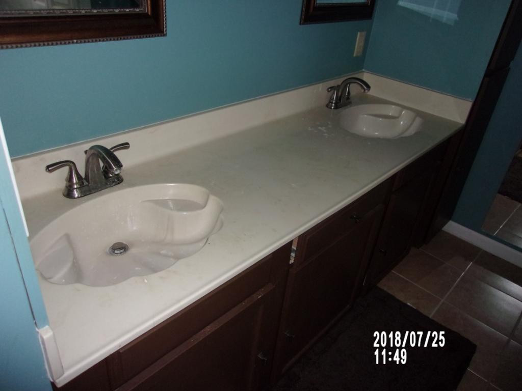 852 Gray Station Road Gray, TN 37615 - Photo 10 of 15 BATH 2