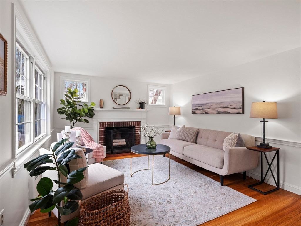 84 Curtis Street Reading, MA 01867 - Photo 4 of 34