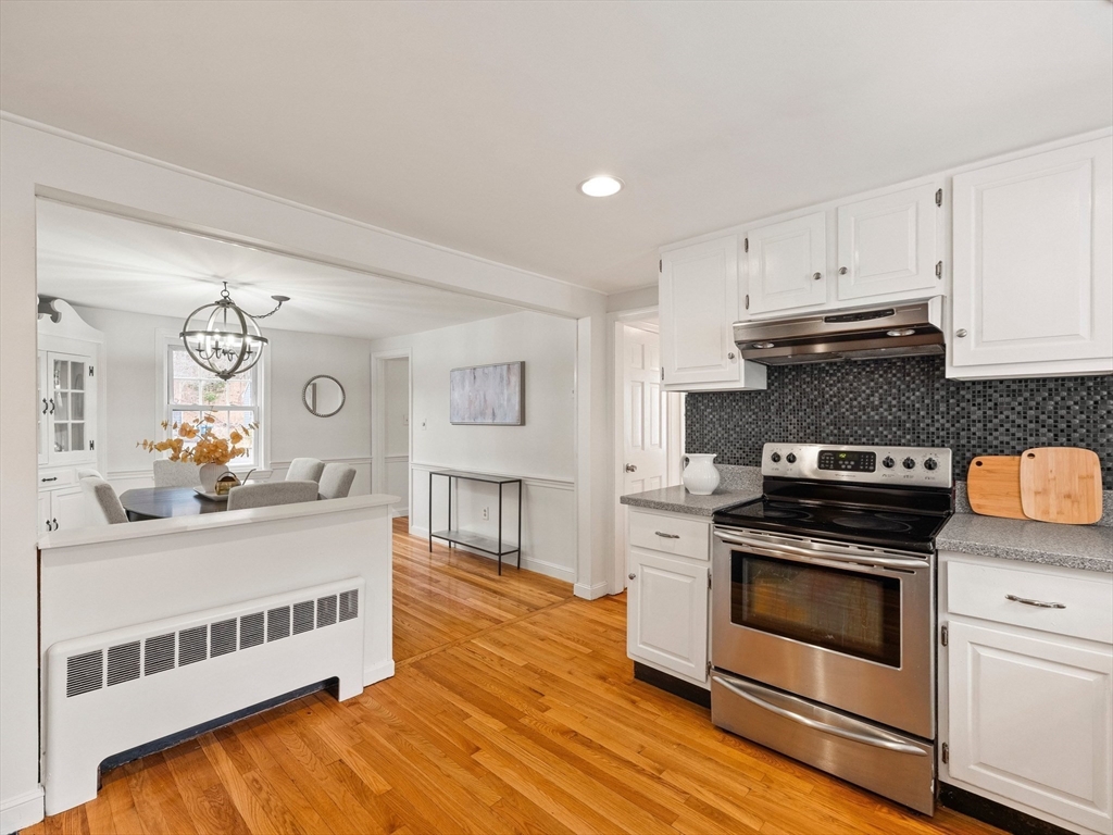 84 Curtis Street Reading, MA 01867 - Photo 10 of 34