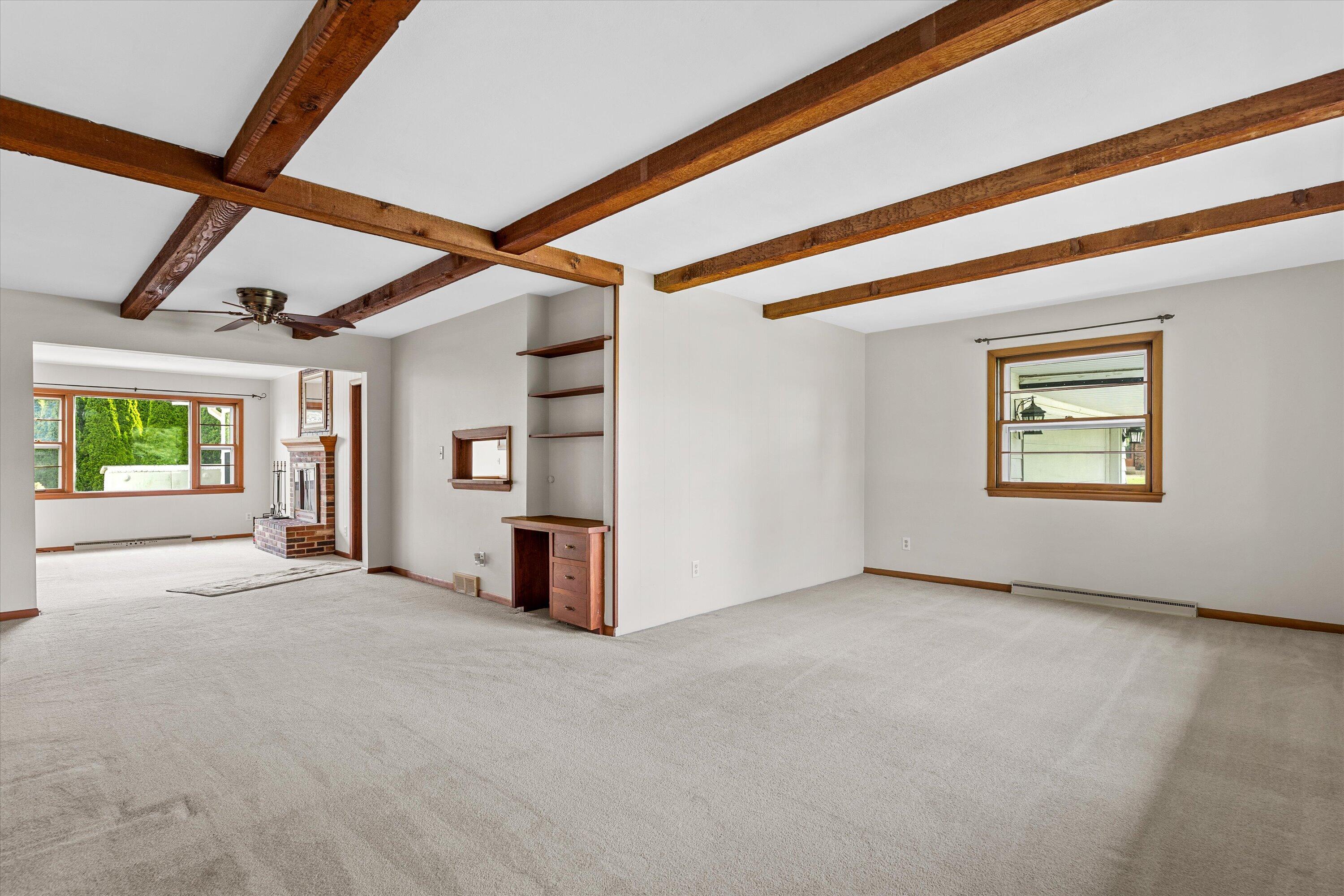 21190 Watertown Road Brookfield, WI 53045 - Photo 5 of 44 18-0G8A1692