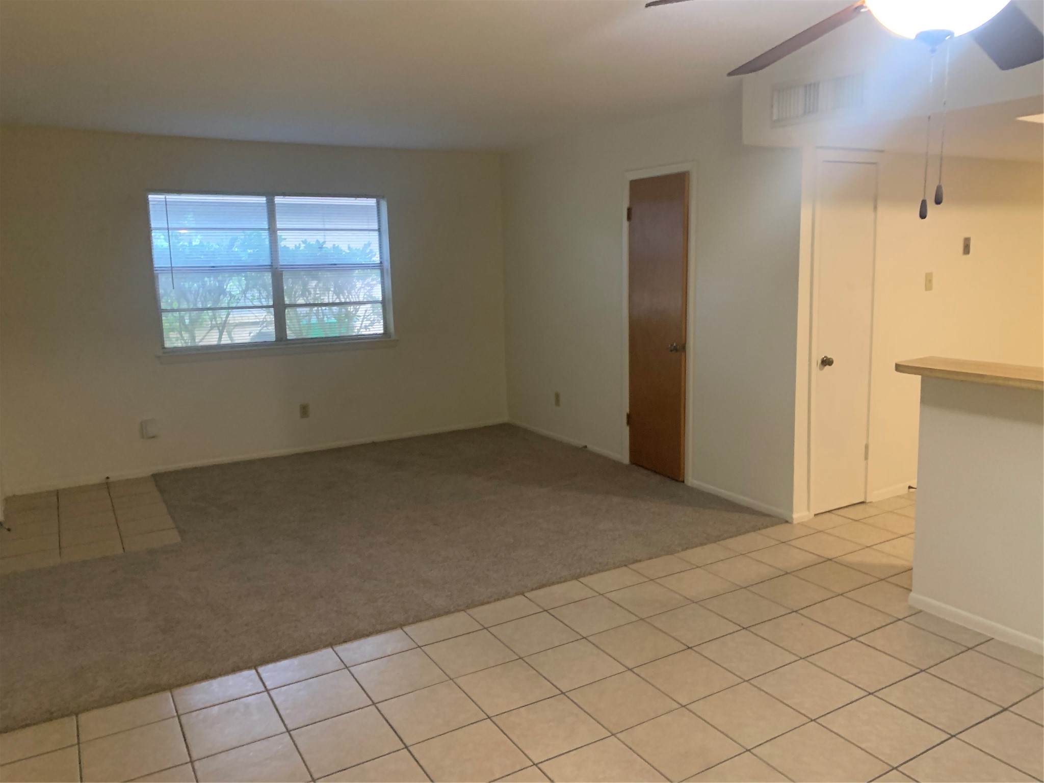 717-719 Cincinnati Street Angleton, TX 77515 - Photo 4 of 8 an empty room with windows