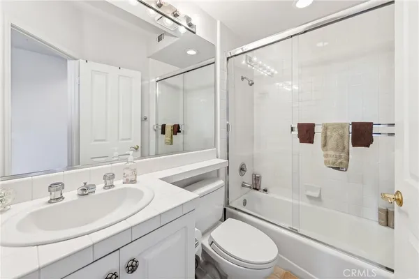 $1,550,000 | 30 Plaza Caloroso, San Juan Capistrano, CA 92675