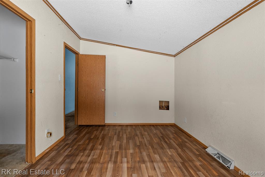 8237 Lambs Road Goodells, MI 48027 - Photo 22 of 34
