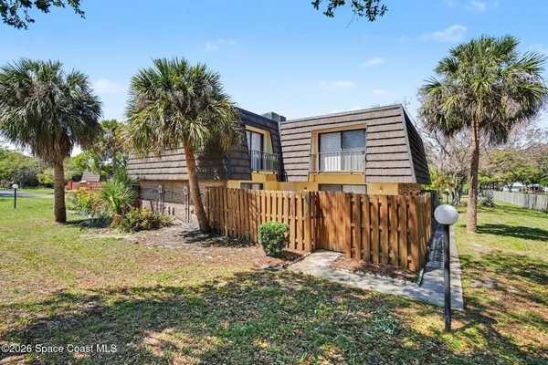 $1,650 | 3915 Vista Oaks Circle Northeast, Palm Bay, FL 32905