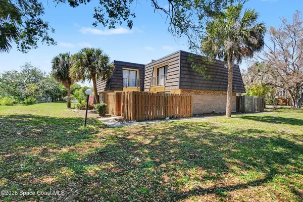 $1,650 | 3915 Vista Oaks Circle Northeast, Palm Bay, FL 32905