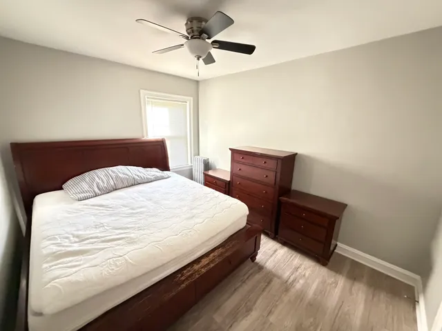 $1,400 | 5842 West Barry Avenue, Unit 2E, Chicago, IL 60634