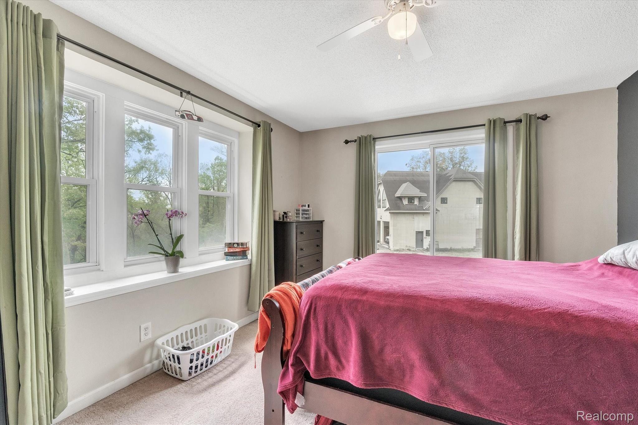 4715 Eagle Road Highland, MI 48356 - Photo 23 of 35 22-4715-Eagle-WindowStill-Real-Estate-Photography-22.jpg