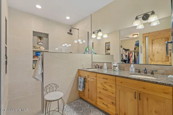 $659,000 | 74 Bellflower Court, Blanchard, ID 83804