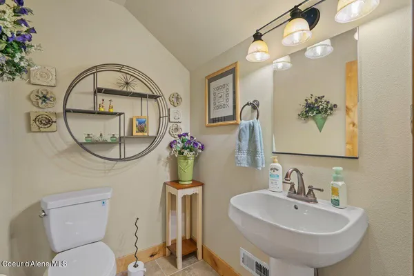 $659,000 | 74 Bellflower Court, Blanchard, ID 83804