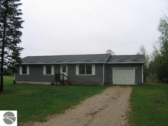 11201 34 Road Cadillac, MI 49601 - Photo 1 of 4 1662483.JPG