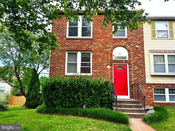$600,000 | 13321 Hound Run Drive, Fairfax, VA 22033