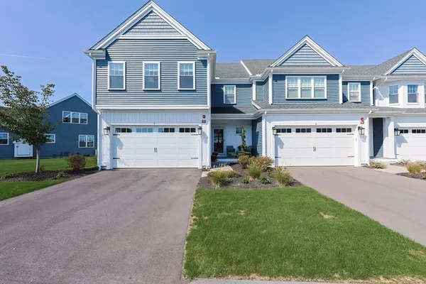 $689,900 | 7 Palmetto Drive, Unit 7, Bellingham, MA 02019