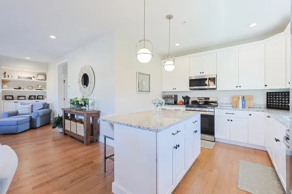 $689,900 | 7 Palmetto Drive, Unit 7, Bellingham, MA 02019