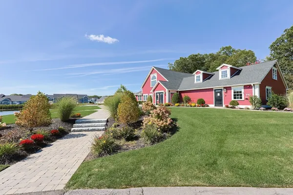 $689,900 | 7 Palmetto Drive, Unit 7, Bellingham, MA 02019