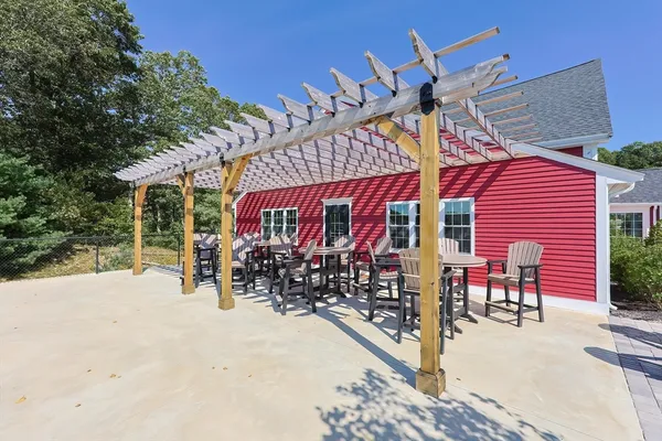 $689,900 | 7 Palmetto Drive, Unit 7, Bellingham, MA 02019