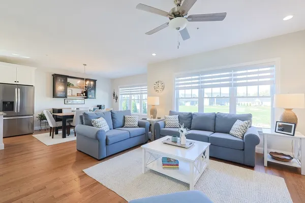 $689,900 | 7 Palmetto Drive, Unit 7, Bellingham, MA 02019
