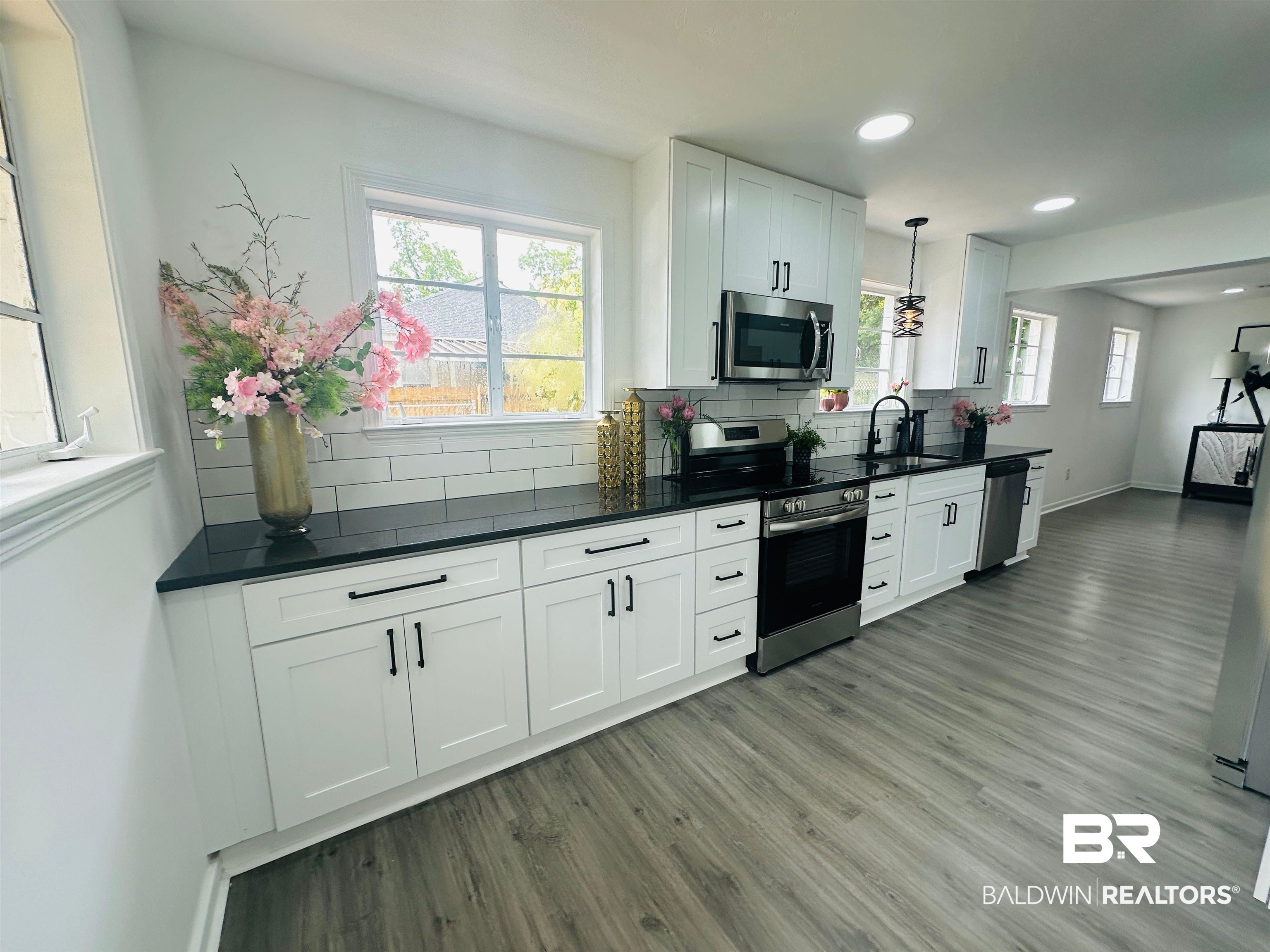 808 Rowell Street Mobile, AL 36606 - Photo 5 of 22