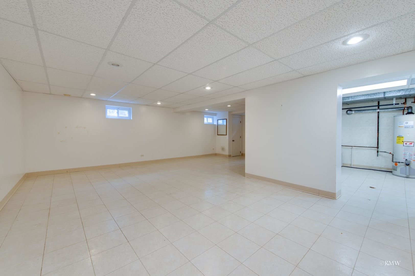 1906 McAdam Road Darien, IL 60561 - Photo 25 of 32 a view of an empty room