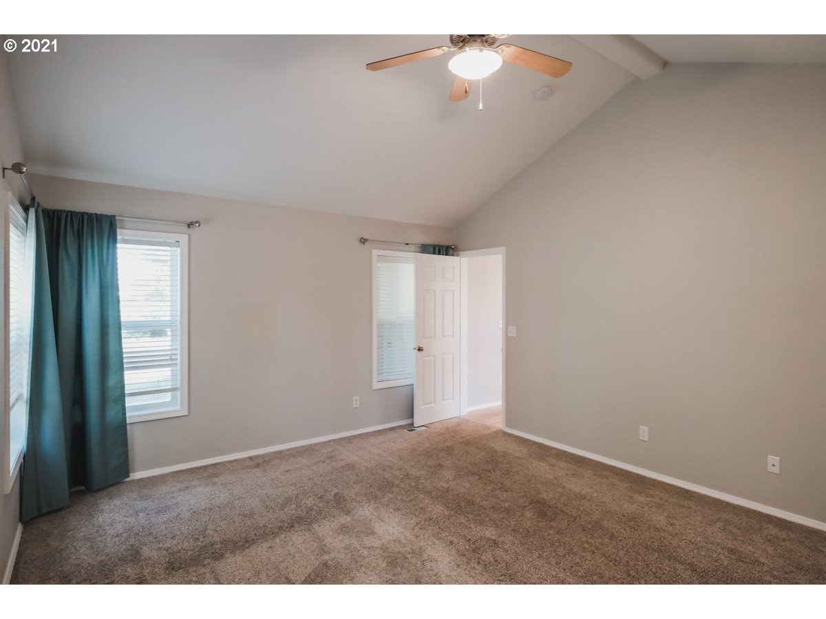 4569 Woods Road Northeast Albany, OR 97321 - Photo 11 of 32 Gallery Image 11