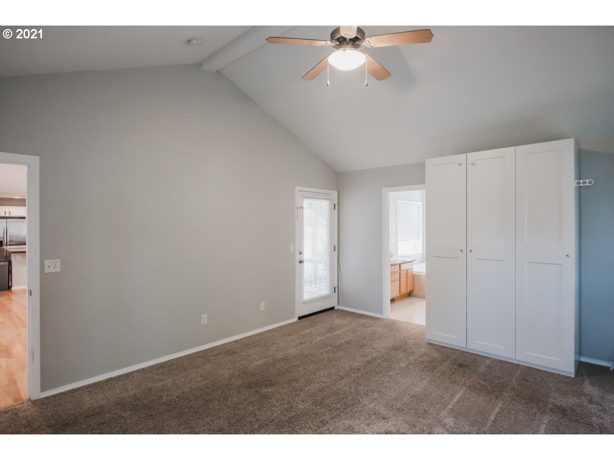 4569 Woods Road Northeast Albany, OR 97321 - Photo 12 of 32 Gallery Image 12