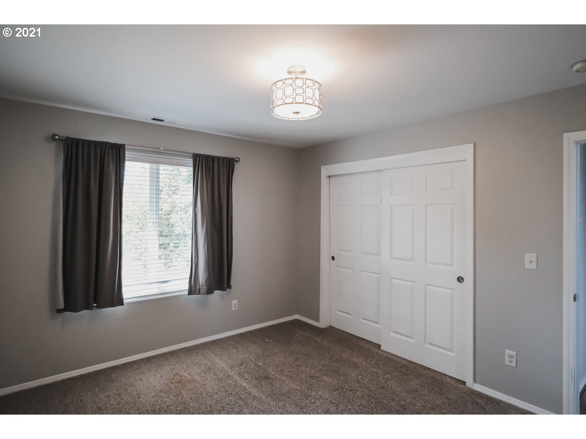 4569 Woods Road Northeast Albany, OR 97321 - Photo 15 of 32 Gallery Image 15