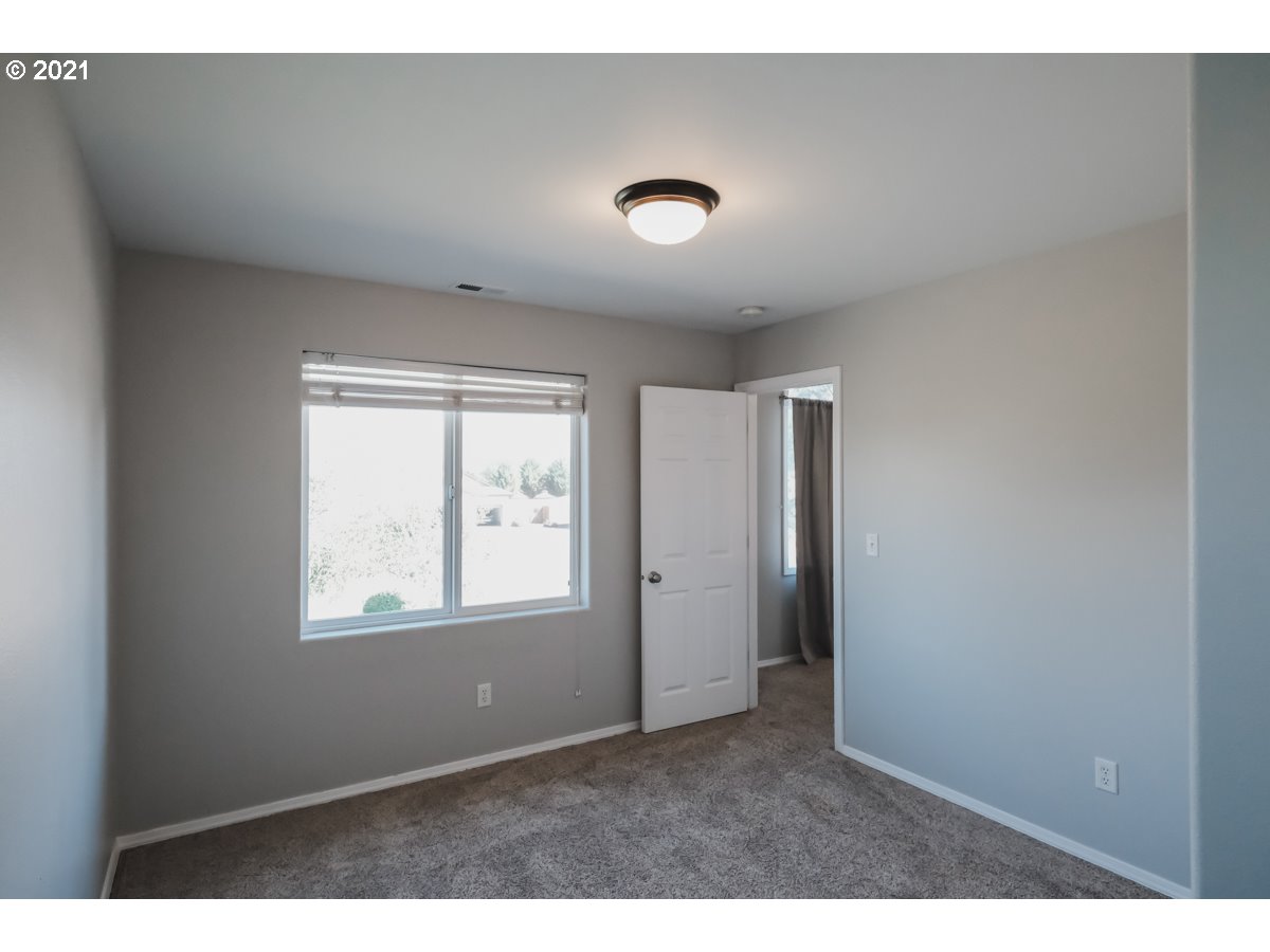 4569 Woods Road Northeast Albany, OR 97321 - Photo 23 of 32 Gallery Image 23