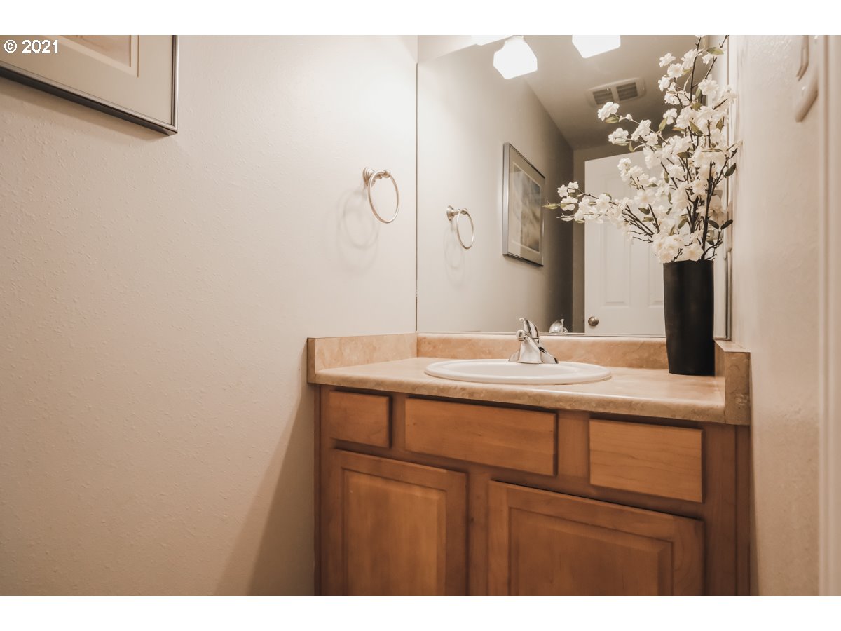 4569 Woods Road Northeast Albany, OR 97321 - Photo 26 of 32 Gallery Image 26