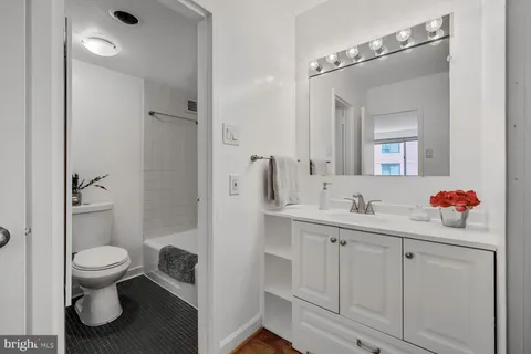 $430,000 | 5500 Friendship Boulevard, Unit 1422N, Chevy Chase, MD 20815