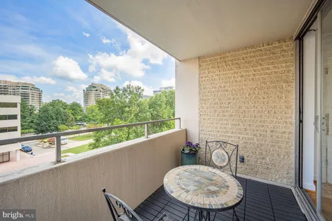 $430,000 | 5500 Friendship Boulevard, Unit 1422N, Chevy Chase, MD 20815