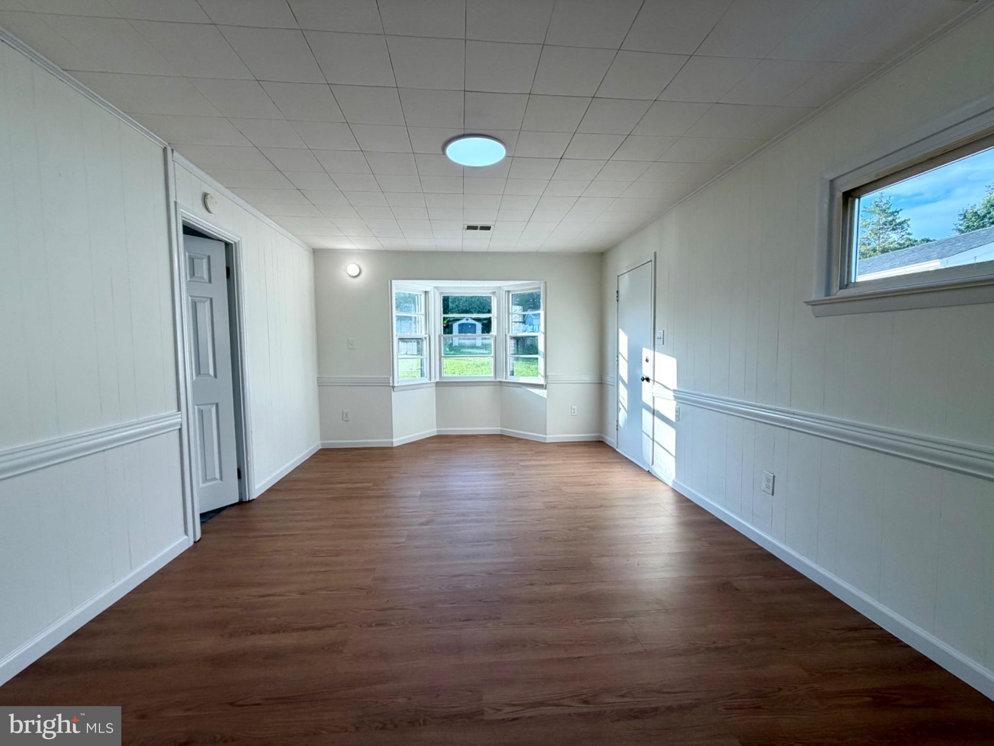 606 West Beech Road Sterling, VA 20164 - Photo 31 of 33 Bright open space awaits. Can be used as guest BR