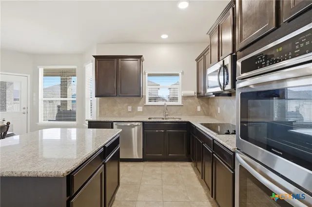 $295,000 | 6301 Dorothy Muree Drive, Temple, TX 76502