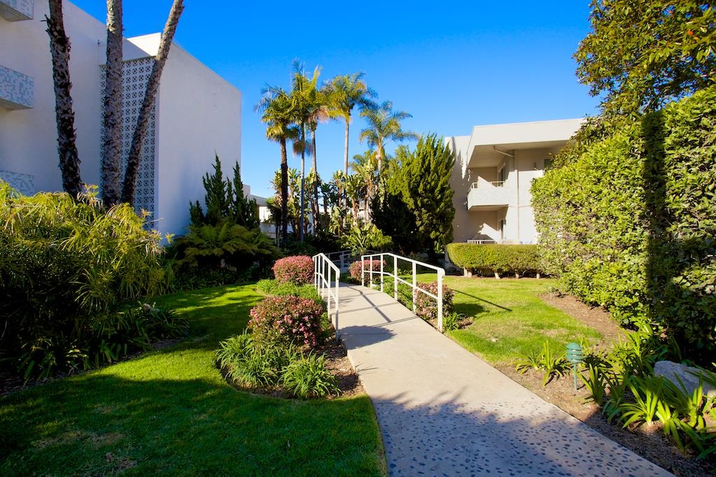 2352 Torrey Pines Road, Unit 2 La Jolla, CA 92037 - Photo 13 of 19 Gallery Image 13