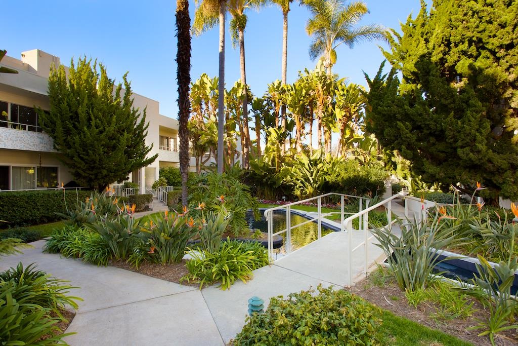 2352 Torrey Pines Road, Unit 2 La Jolla, CA 92037 - Photo 16 of 19 Gallery Image 16