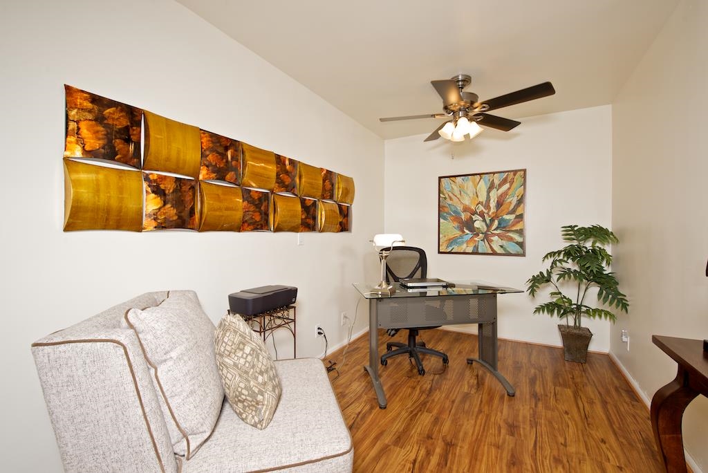 2352 Torrey Pines Road, Unit 2 La Jolla, CA 92037 - Photo 7 of 19 The extra room currently used as an office