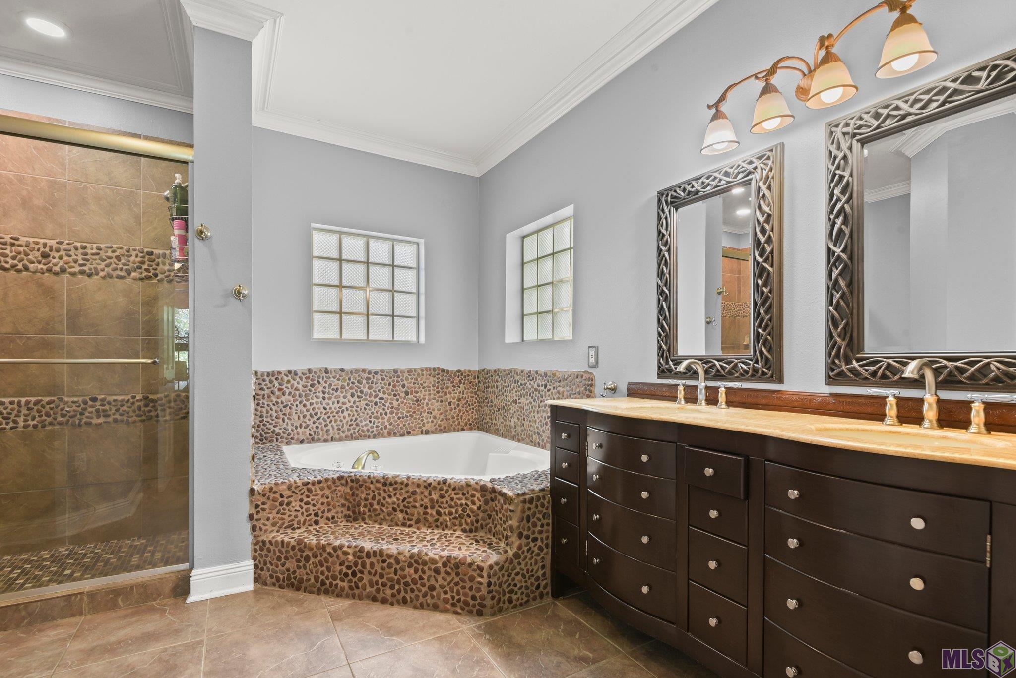8218 Highland Road Baton Rouge, LA 70808 - Photo 24 of 34 On suite bathroom