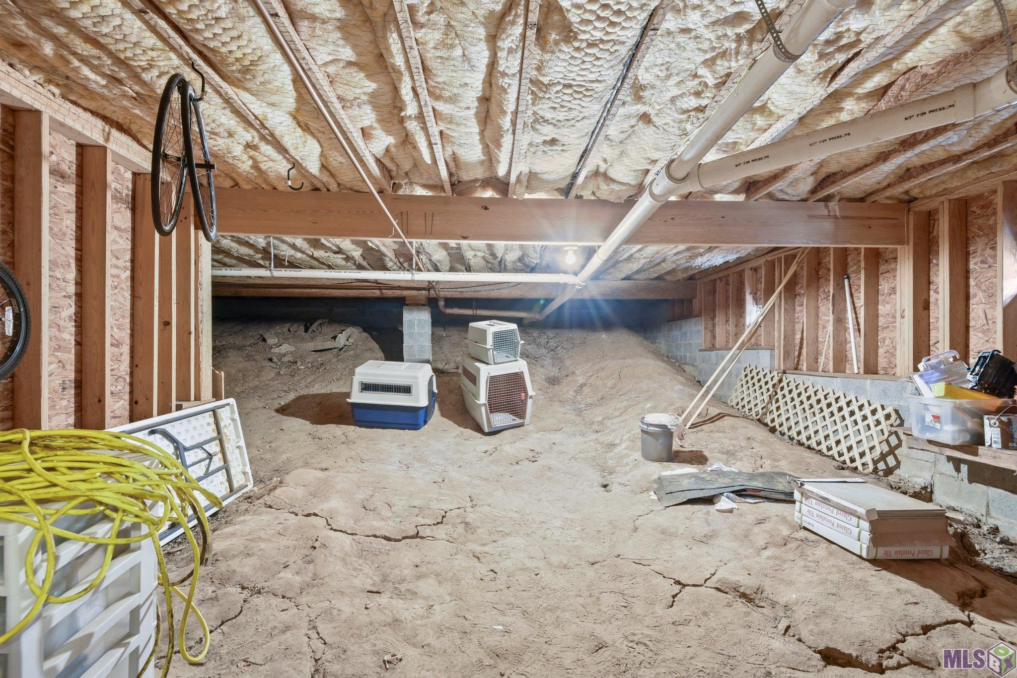 8218 Highland Road Baton Rouge, LA 70808 - Photo 31 of 34 Underneath House