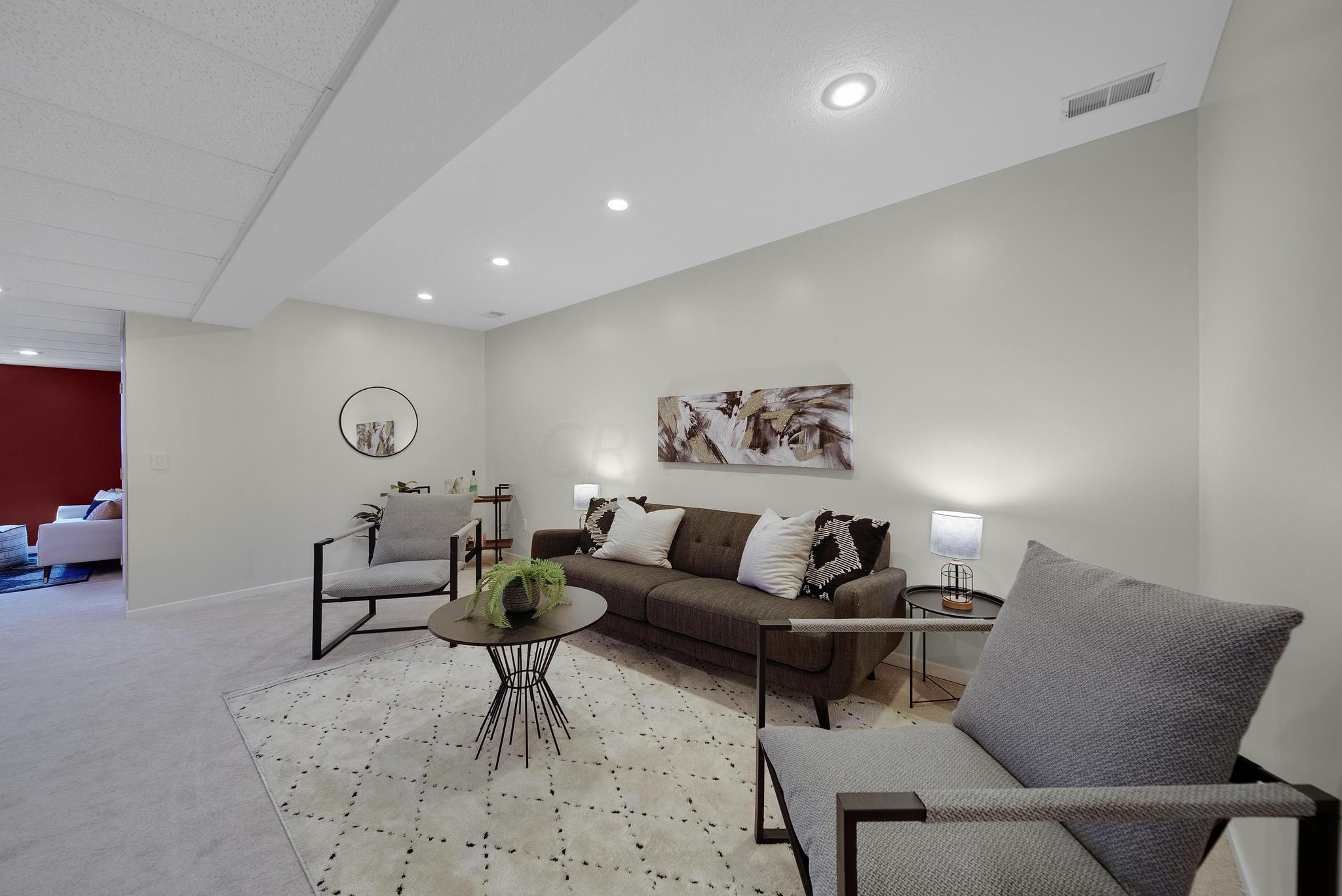 8075 Rookery Way Westerville, OH 43082 - Photo 45 of 55 Lower Level Lounge