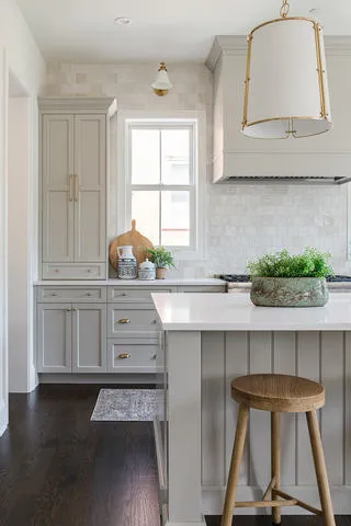 $8,000 | 4489 Central Avenue, Western Springs, IL 60558