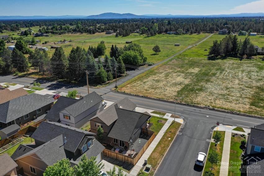 62513 Eagle Road Bend, OR 97701 - Photo 20 of 24 Additional Photo