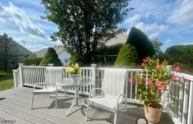 $525,000 | 14 Gascony Circle, Manchester Township, NJ 08759