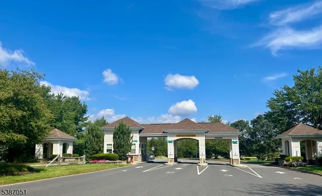 $549,000 | 14 Gascony Circle, Manchester Township, NJ 08759