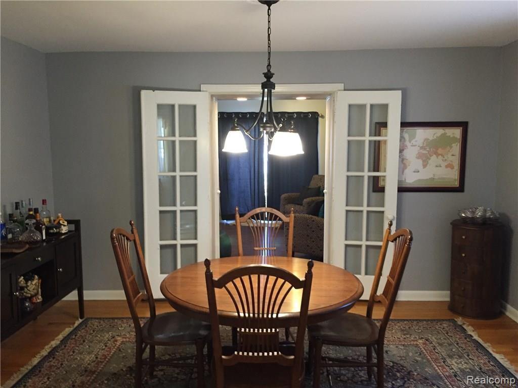 1580 Oxford Road Grosse Pointe, MI 48236 - Photo 10 of 23 Breakfast nook.JPG
